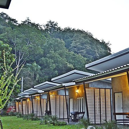 V Valley Resort Satun Esterno foto