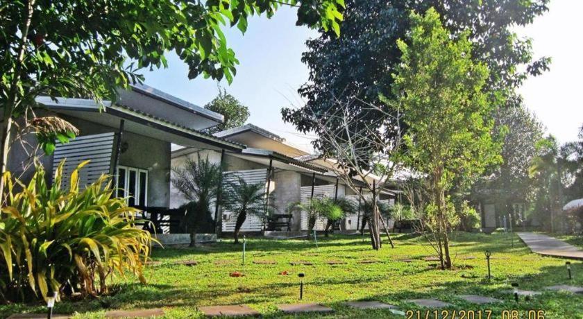 V Valley Resort Satun Esterno foto