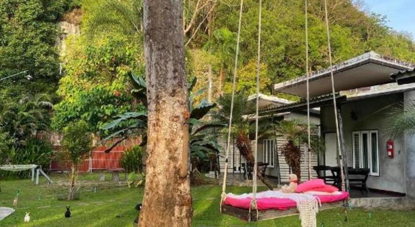 V Valley Resort Satun Esterno foto